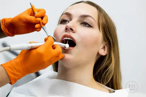 Znieczulenie u dentysty bez bólu? Nowoczesne metody i Twój komfort.